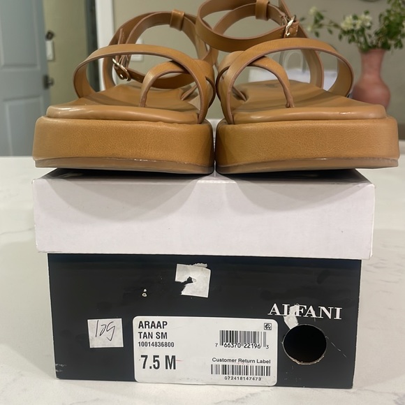 Alfani Araa Flatform Sandals - Picture 3 of 5